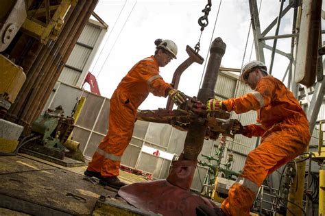 offshore plumbing jobs